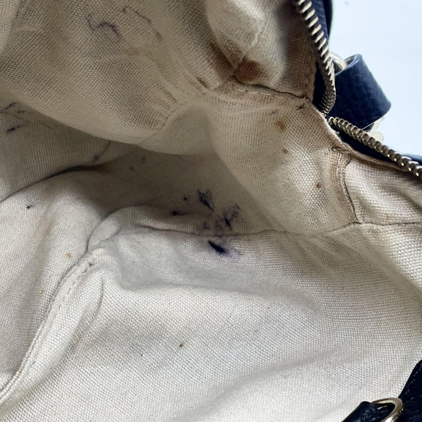 TORY BURCH トリーバーチ ショルダーバッグ ハンドバッグ 2WAY チェーンショルダー タッセル フリンジ デカロゴ レザー 本革 シボ革 ブラック 黒 ゴールド金具 レディース エレガント クラシック 大容量 クリーニング済み s39