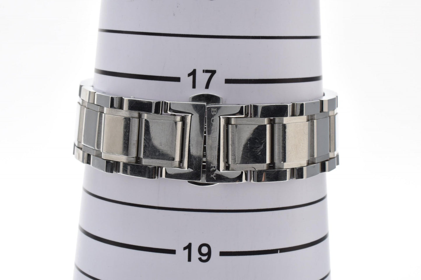 バーバリー Burberry BU9000 メンズ腕時計 シルバー文字盤 デイト表示 ステンレススチール クォーツ ラウンドケース 38mm