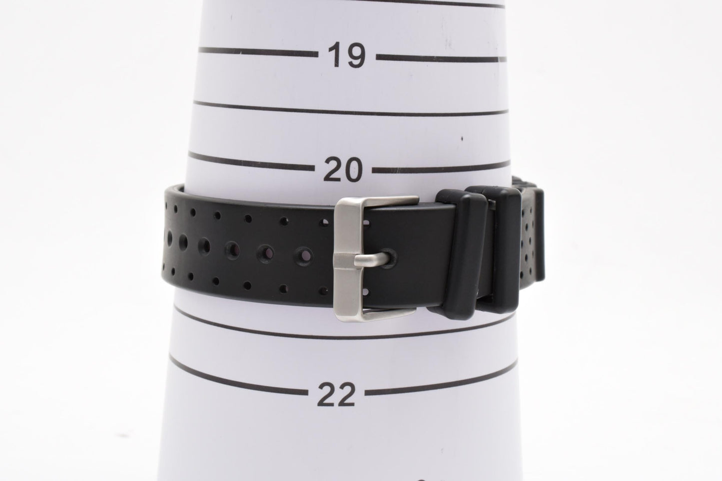 シチズン Citizen ダイバー300M E168-S016525 エコドライブ ソーラー 腕時計 ブラック文字盤 ステンレス ウレタンベルト メンズ