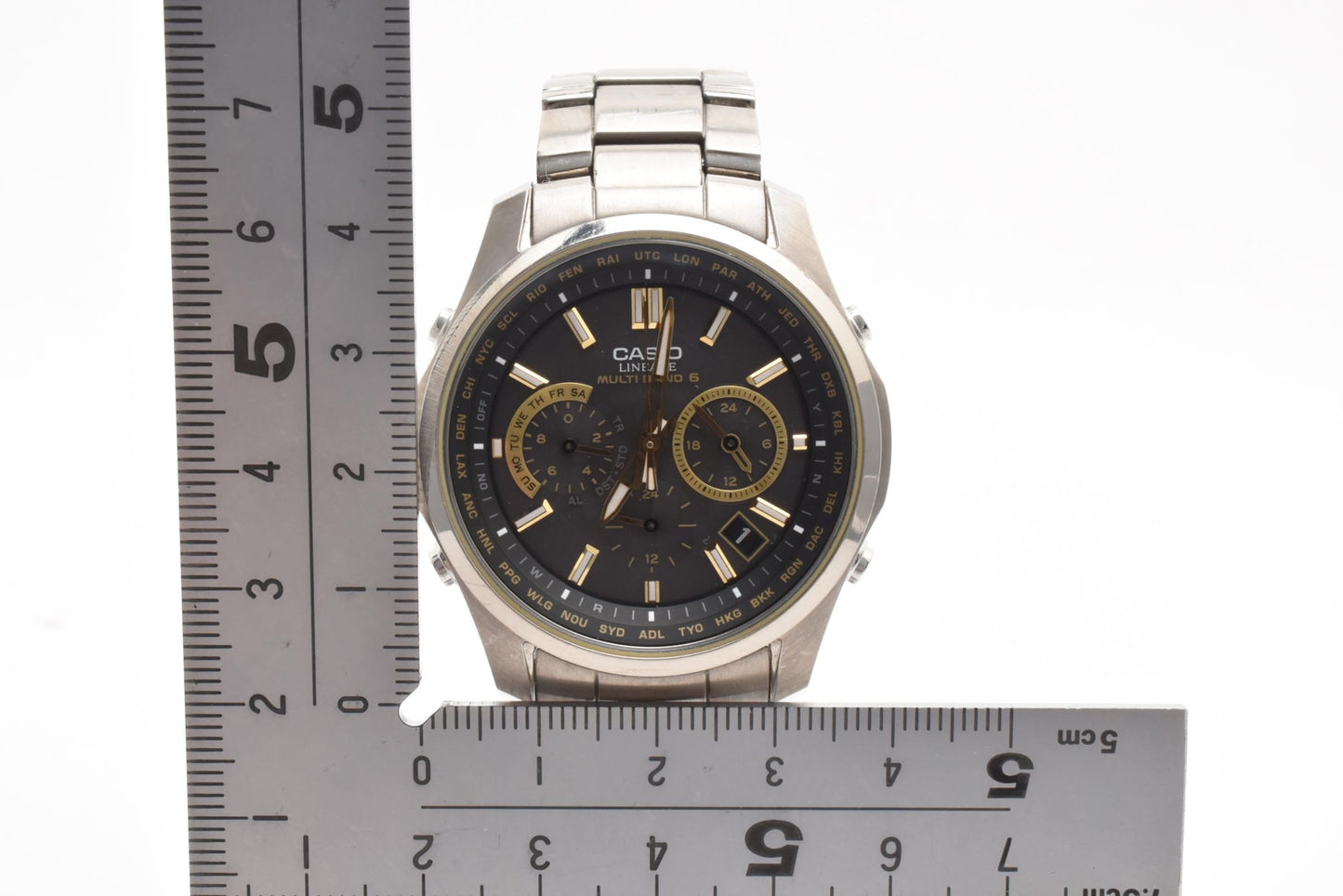 カシオ CASIO LINEAGE LIW-M610TDS 電波ソーラー 腕時計 リニエージ ブラック文字盤 チタン チタンブレス メンズ