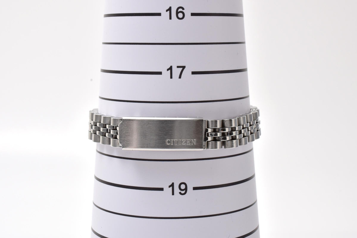 CITIZEN シチズン 6000-K09338 レディース クォーツ 腕時計 シルバー文字盤 デイデイト フルーテッドベゼル ステンレス 25.2mm ヴィンテージ