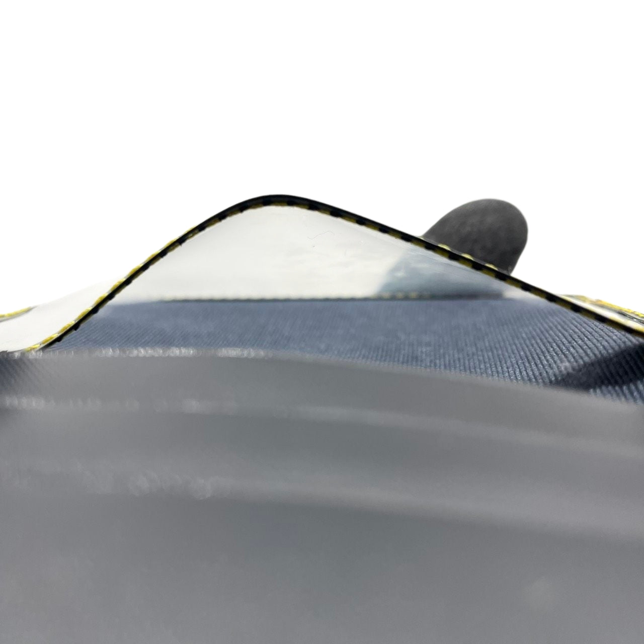 美品 agnes b. VOYAGE アニエスベーボヤージュ カードケース 名刺入れ 定期入れ パスケース ネイビー イエロー バイカラー PVC レザー ロゴ金具 コンパクト スリム メンズ レディース ユニセックス スタイリッシュ ビジネス m2