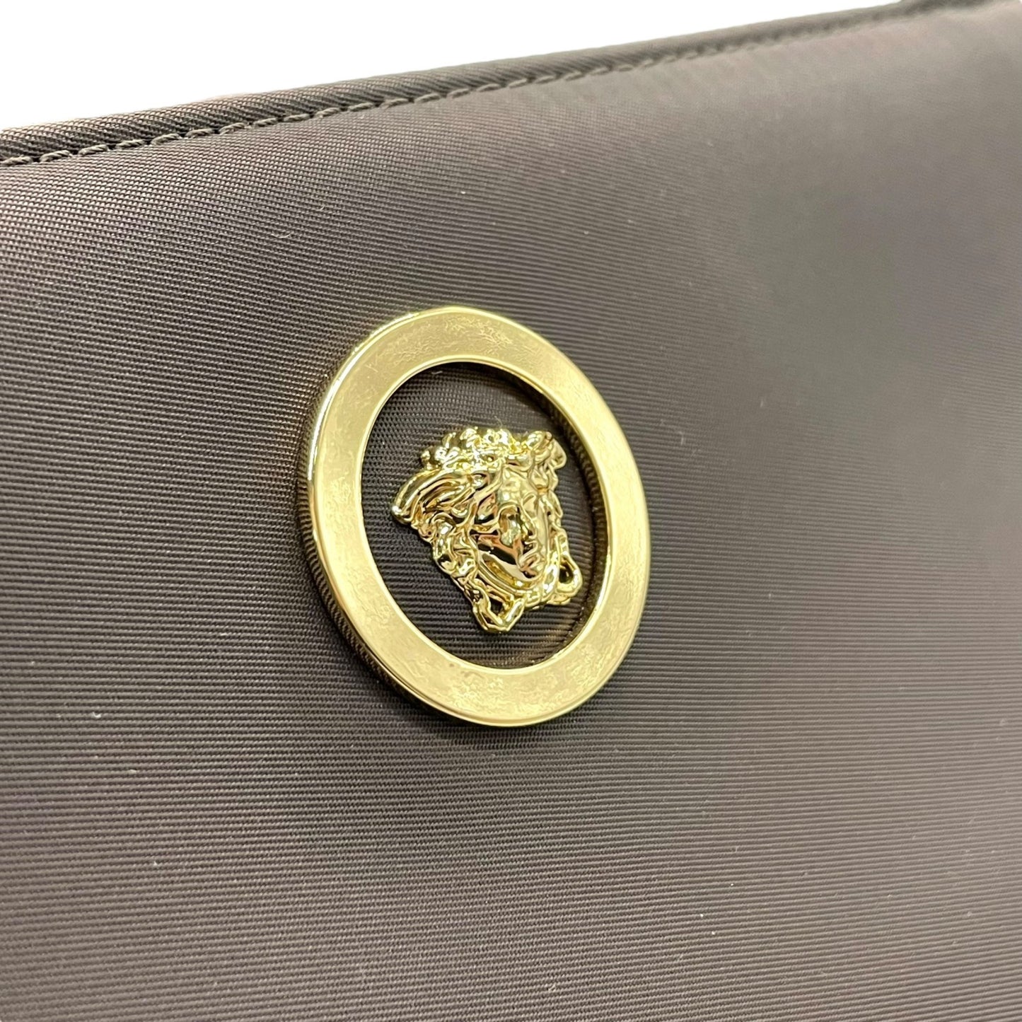 極美品 VERSACE ヴェルサーチェ トートバッグ メデューサ ショルダーバッグ ナイロン パテントレザー 茶 ダークブラウン ゴールド金具 メデューサ 肩掛け可 レディース A