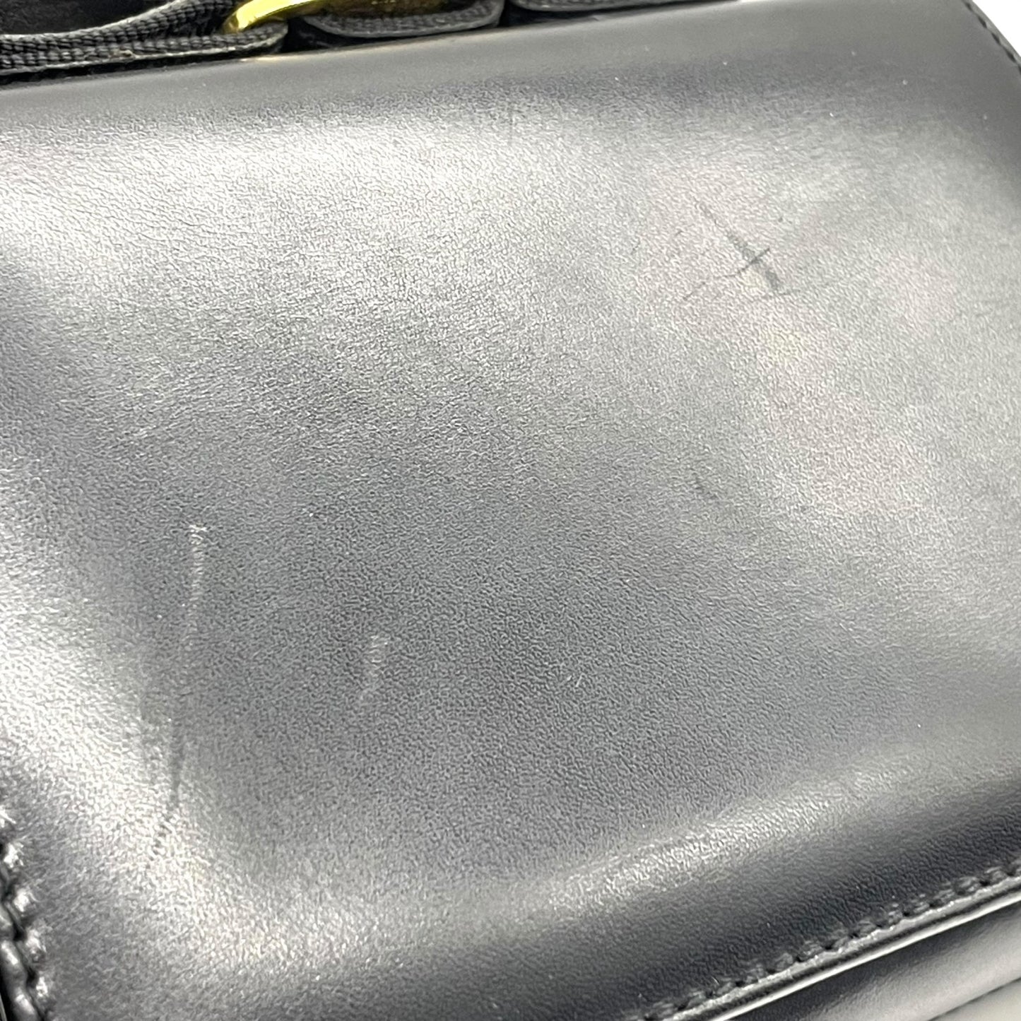 美品 Salvatore Ferragamo フェラガモ ショルダーバッグ ミニバッグ ヴァラリボン 黒 ブラック ゴールド金具 レザー アクセサリーポーチ マイクロミニ レディース R