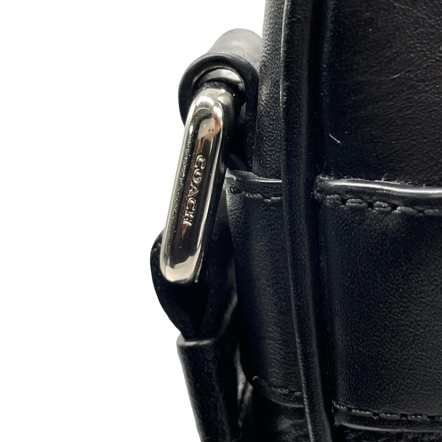 極美品 COACH コーチ ショルダーバッグ F11741 NIBLK シグネチャー 黒 ブラック レザー シルバー金具 チャールズ エンボス ロゴ 斜め掛け可 メンズ K12