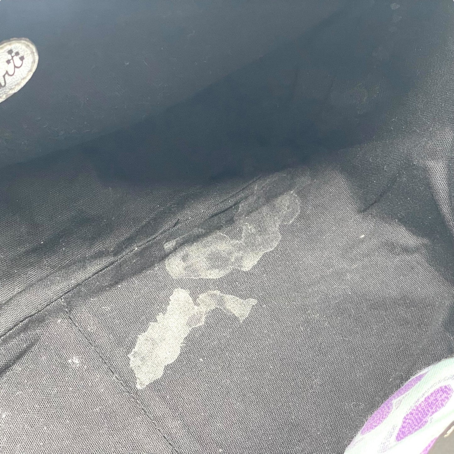 シンクビー Think Bee! ハンドバッグ トートバッグ パリ柄 エッフェル塔 ロゴ プリント 光沢 黒 ブラック レディース S90