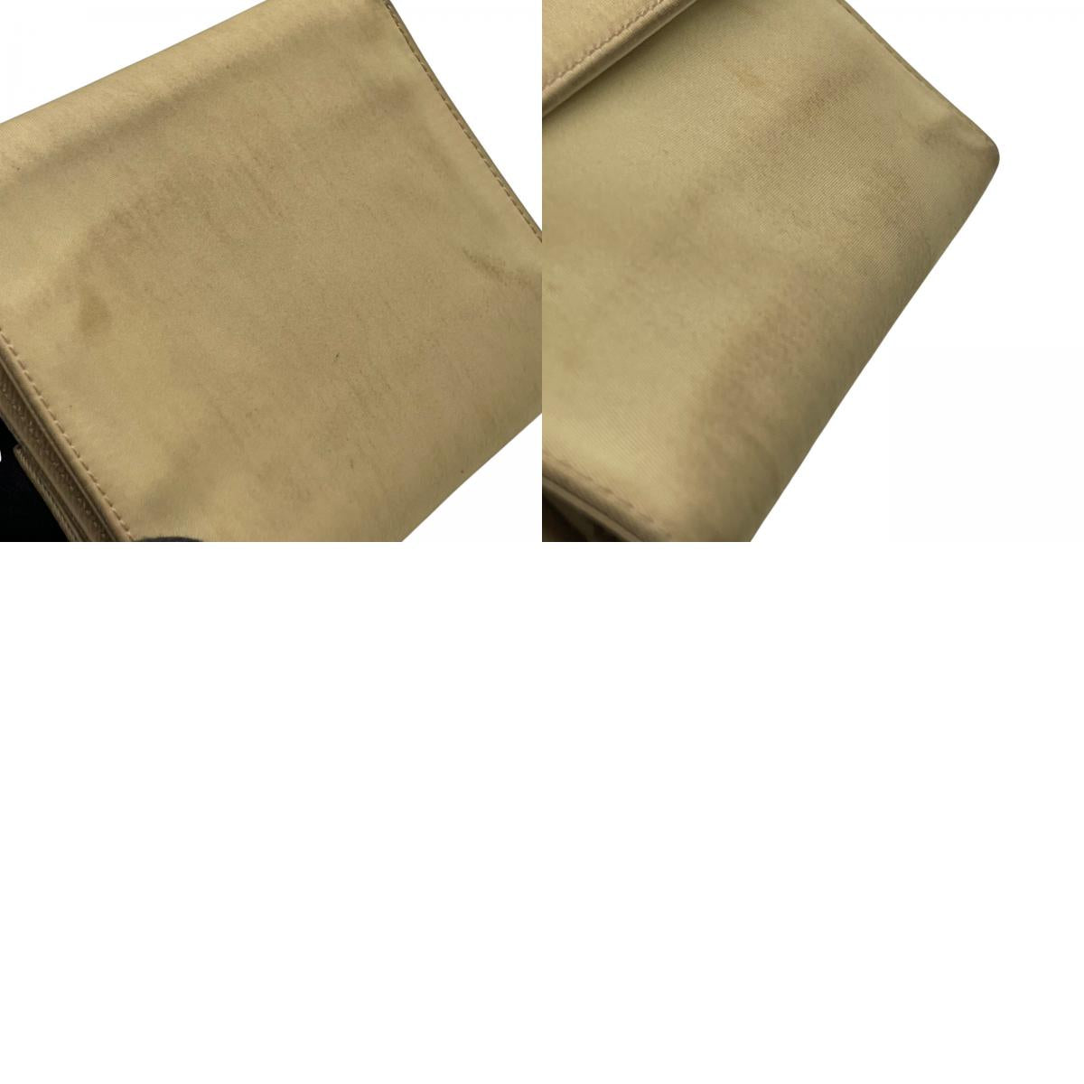 プラダ PRADA 三つ折り財布 コンパクトウォレット ベージュ ナイロン レザー 三角ロゴプレート トライアングルロゴ ゴールド金具 レディース M1