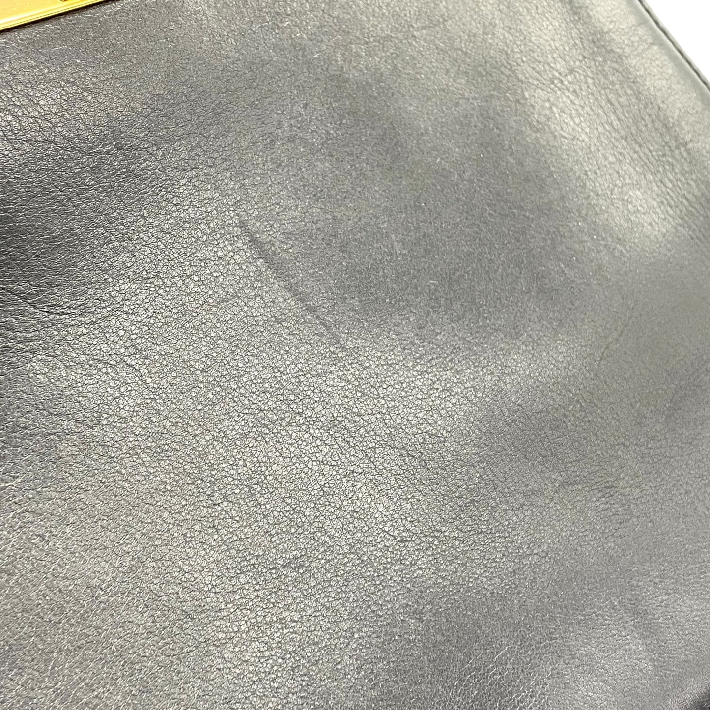 GIANNI VERSACE ジャンニ ヴェルサーチ ワンショルダー ショルダーバッグ メデューサ レザー 黒 ブラック ゴールド金具 肩掛け可 ファスナー開閉 レディース ヴィンテージ Z3