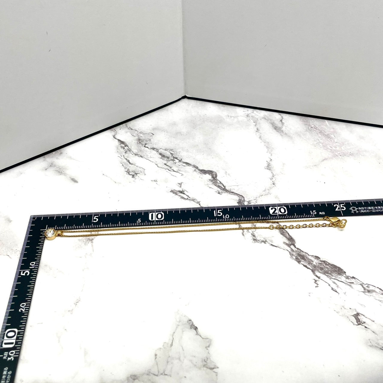 美品 Christian Dior クリスチャンディオール ネックレス クリスタルストーン ゴールドカラー アジャスター付き CDロゴ アクセサリー ヴィンテージジュエリー レディース I3