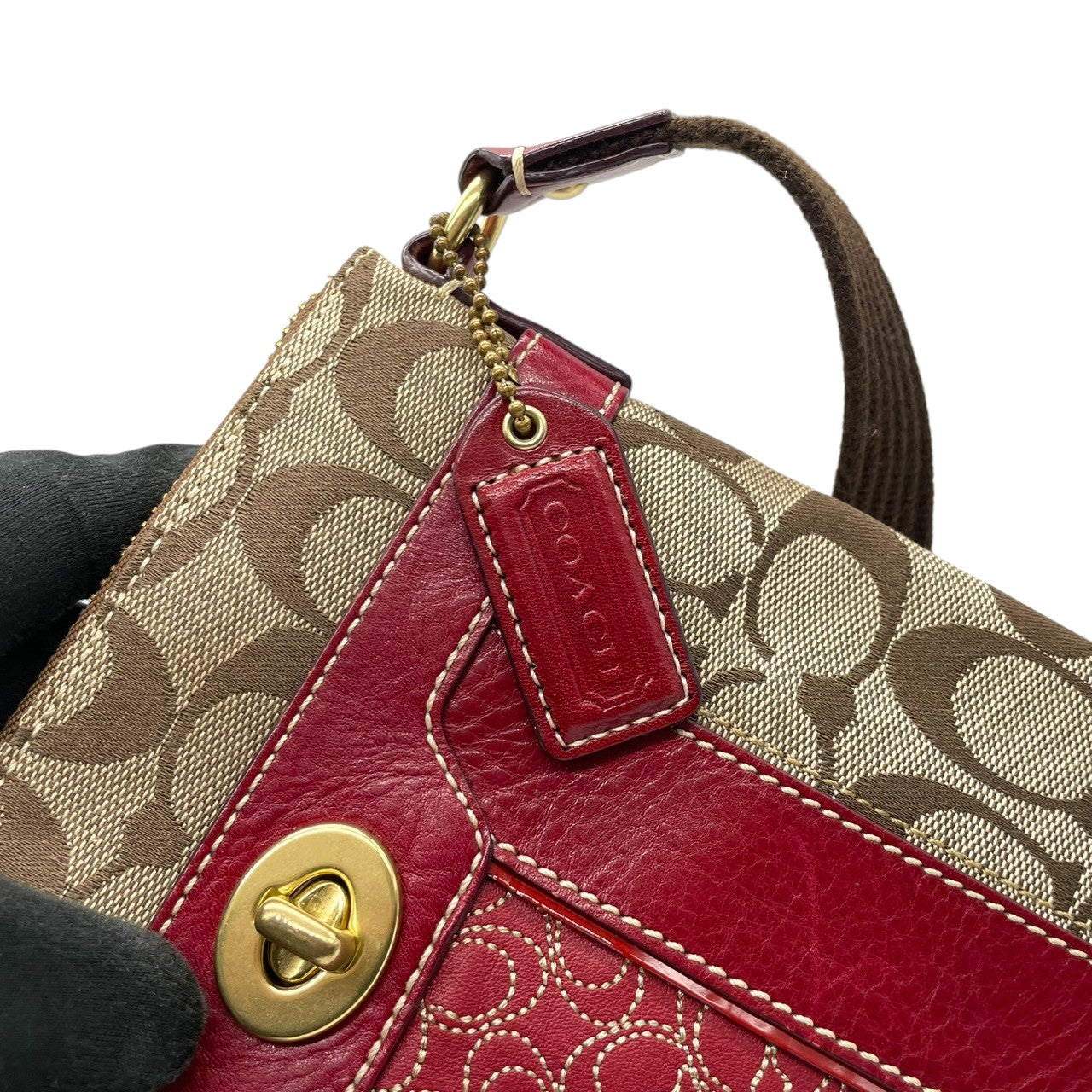 【美品】コーチ COACH クリスティン シグネチャー スウィングパック ショルダーバッグ 斜め掛け ポシェット キャンバス レザー ブラウン レッド 赤 ターンロック 軽量 薄型 旅行 サブバッグ レディース 鞄 カバン E5