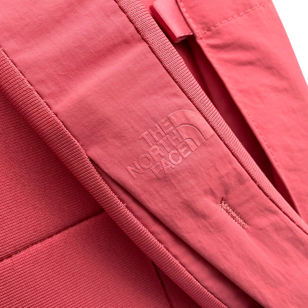 極 美品 THE NORTH FACE ノースフェイス ボルダートートパック 2way リュック トートバッグ ピンク レディース 大容量 22L A4収納 PC収納 通勤 通学 アウトドア 軽量 NM72357 s7