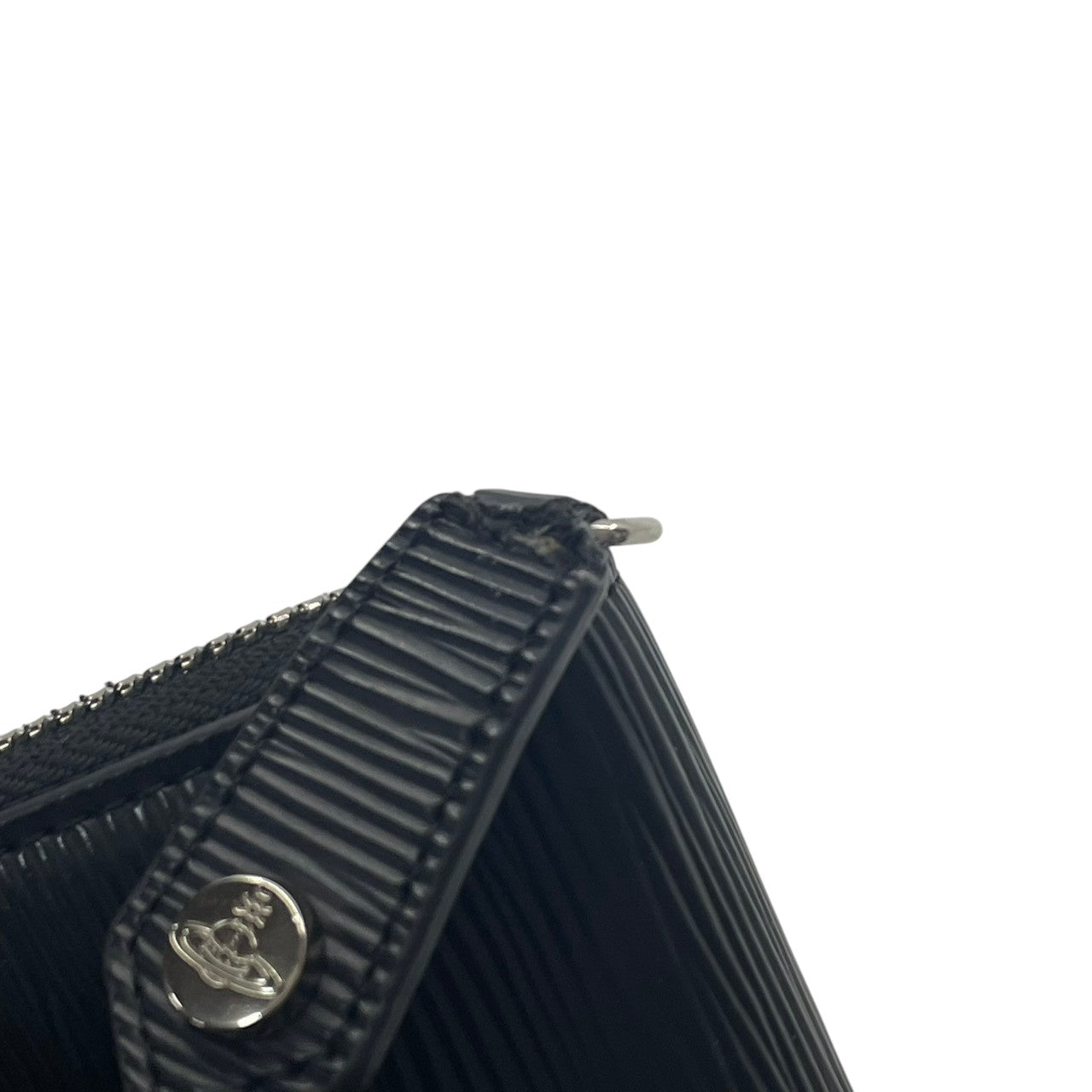 ヴィヴィアンウエストウッド Vivienne Westwood 長財布 ラウンドファスナー レザー 本革 黒 ブラック エンボス オーブ金具 シルバー金具 札入れ 小銭入れ カード収納 クラシック 上品 メンズ レディース ユニセックス M2