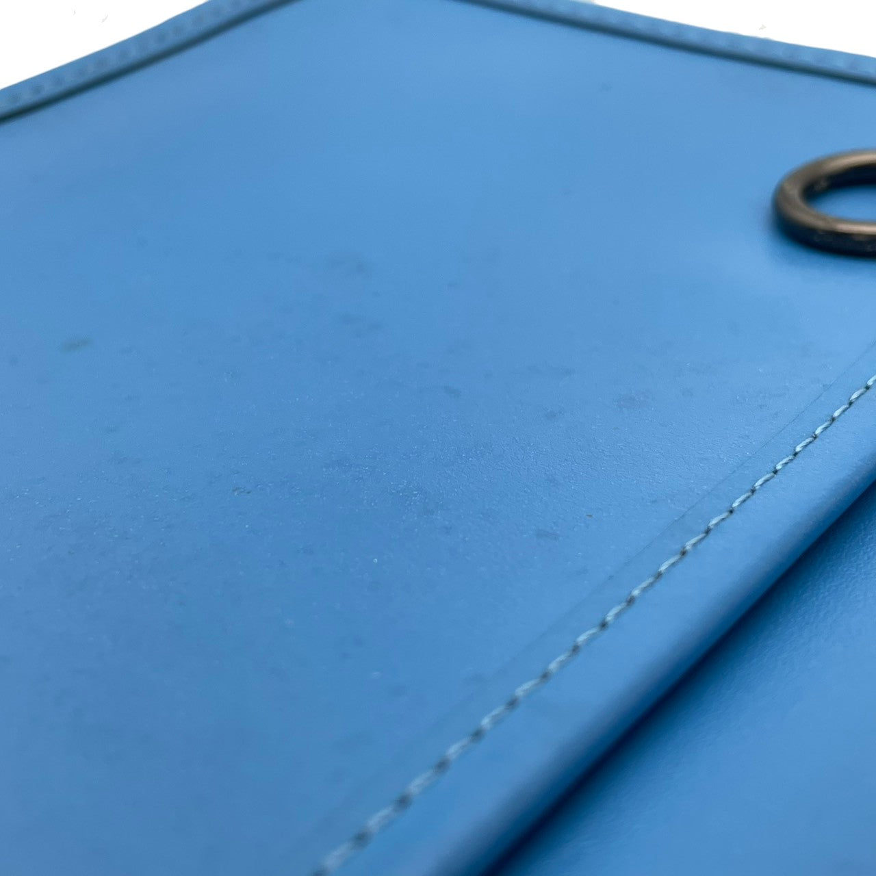 良品 コーチ COACH ショルダーバッグ クロスボディ レザー ブルー 青 ゴールド金具 ロゴチャーム ファスナー開閉 斜め掛け 肩掛け エレガント お出かけ デイリーユース レディース 鞄 カバン C1592 S79