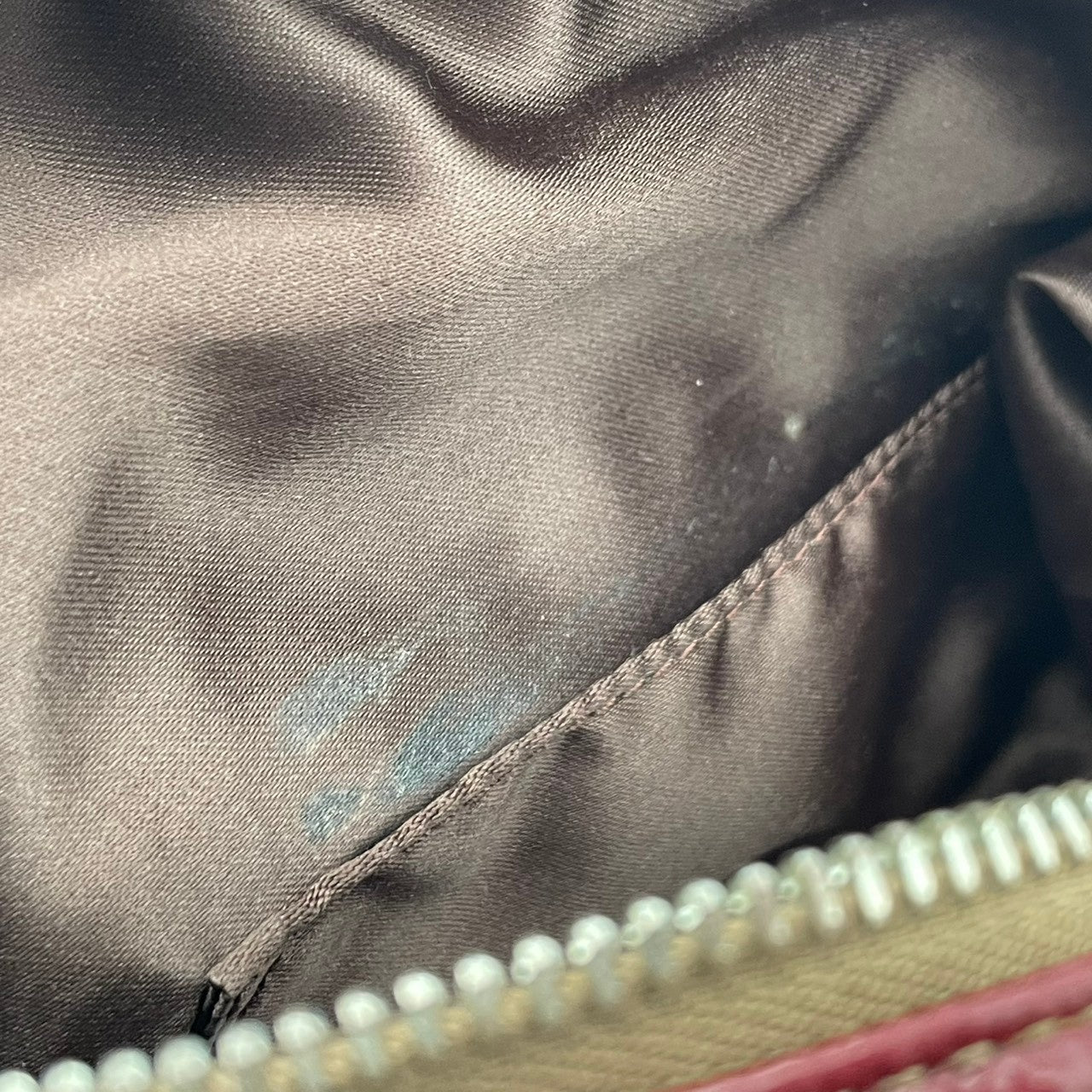コーチ COACH アシュリー シグネチャー サテン サッチェル ハンドバッグ キャンバス パテントレザー ベージュ ワインレッド 総柄 F15443 J1149 シルバー金具 ロゴ 手持ち レディース 上品 クラシック 日常使い 収納力 S2
