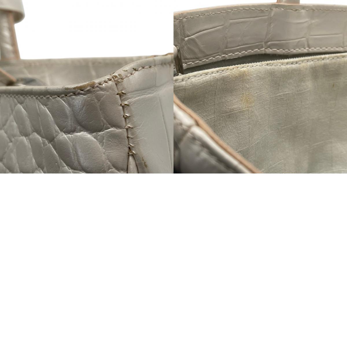 【美品】 フルラ FURLA ハンドバッグ トートバッグ レザー 本革 パールホワイト 白 ゴールド金具 ロゴ 自立可 フォーマル 冠婚葬祭 エレガント クラシック ビンテージ 上品 鞄 通勤 通学 お出かけ デイリー レディース 定番 人気 S61