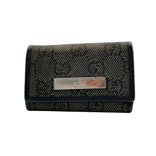 【良品】グッチ キーケース メタルバー GGキャンバス レザー 6連 ブラック 黒 シルバー金具 コンパクト ビジネス スタイリッシュ ミニ 鍵入れ メンズ レディース ユニセックス 人気 定番 ブランド 高級感 シンプル エレガント 普段使い ギフト W3