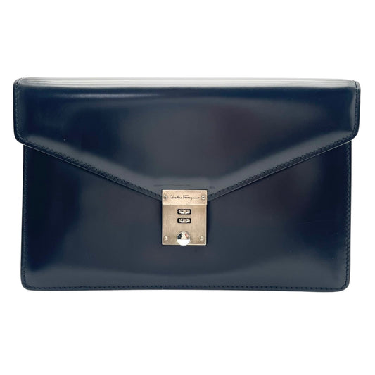 【美品】フェラガモ Salvatore Ferragamo ダイヤルロック式 レザー クラッチバッグ 手提げ かばん 鞄 本革 ブラック 黒 シルバー金具 ビジネス フォーマル メンズ レディース ユニセックス EP-24 1001 人気 定番 S66