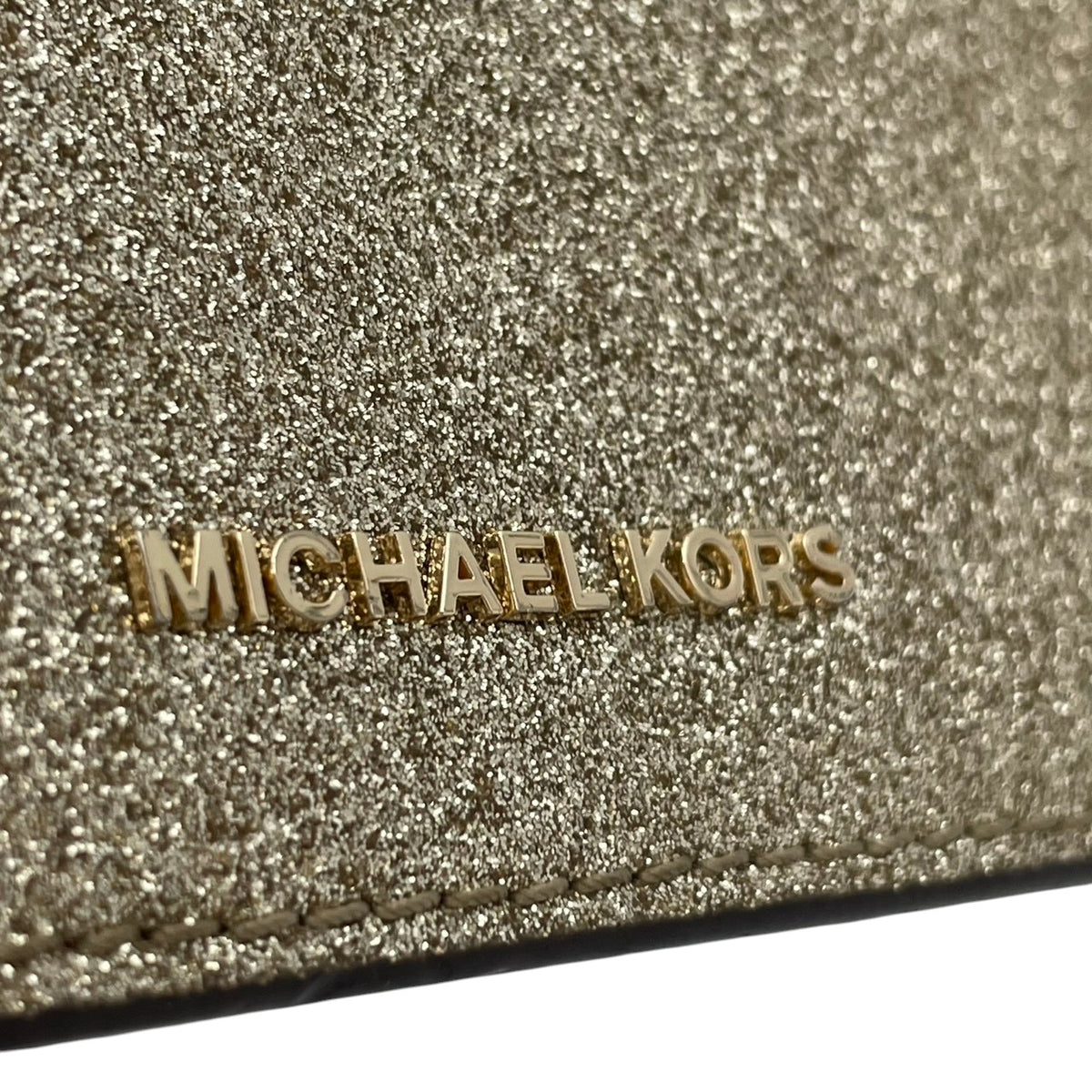【美品】マイケルコース MICHAEL KORS GRACE グレース ミディアム エンベロープ クラッチバッグ セカンドバッグ ポーチ レザー 本革 シャンパンゴールド ゴールド金具 キラキラ 華やか パーティ フォーマル ドレスシーン レディース S79