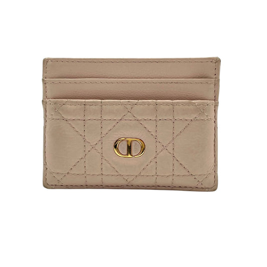 クリスチャン ディオール Christian Dior ディオール カロ Dior Caro Freesia フリージア カードホルダー カードケース パスケース 名刺入れ カナージュ カーフスキン レザー 本革 ライトピンク ベビーピンク ゴールド金具 M3