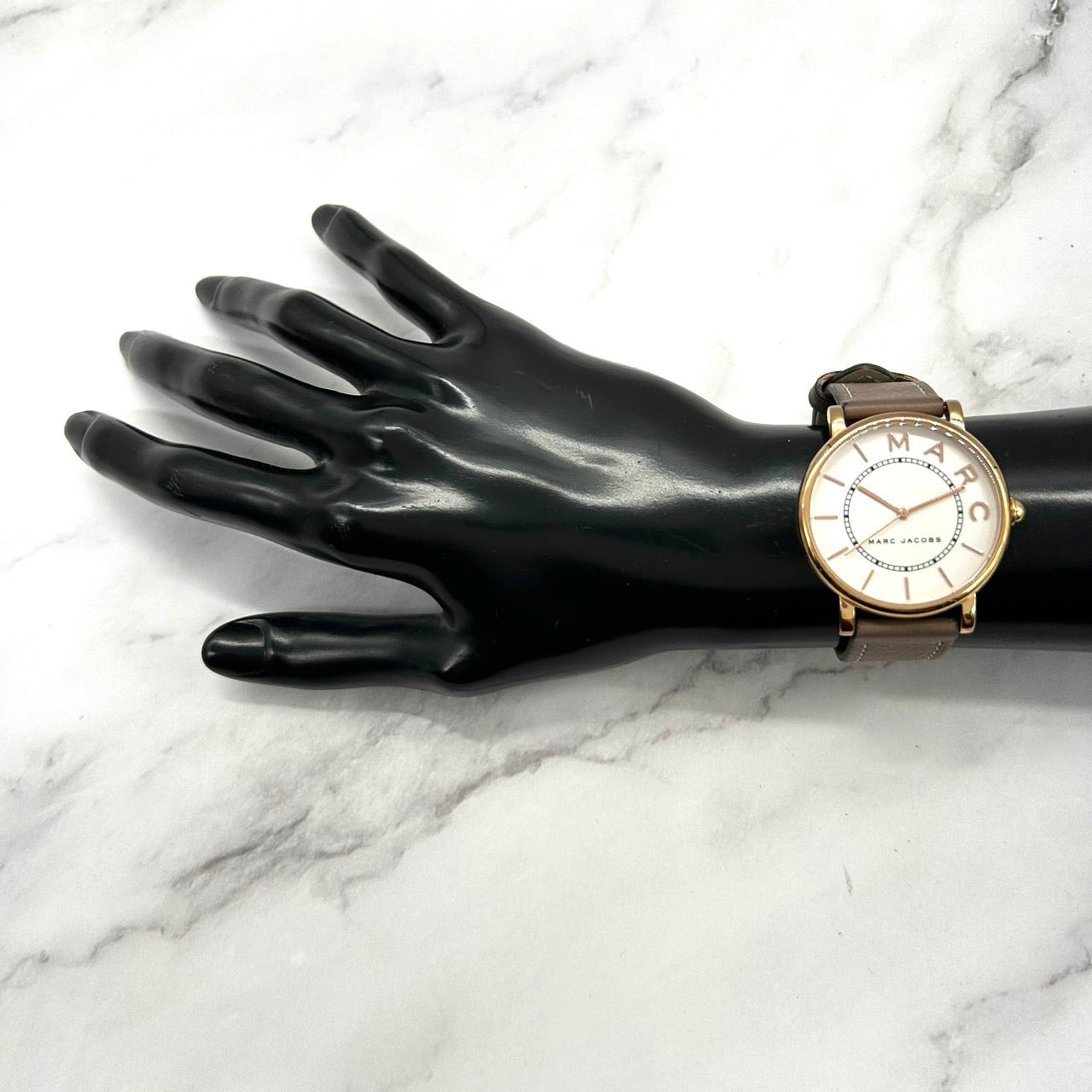 Authentic MARC JACOBS MJ1533 Watch Quartz White Dial Gold Case Brown Leather