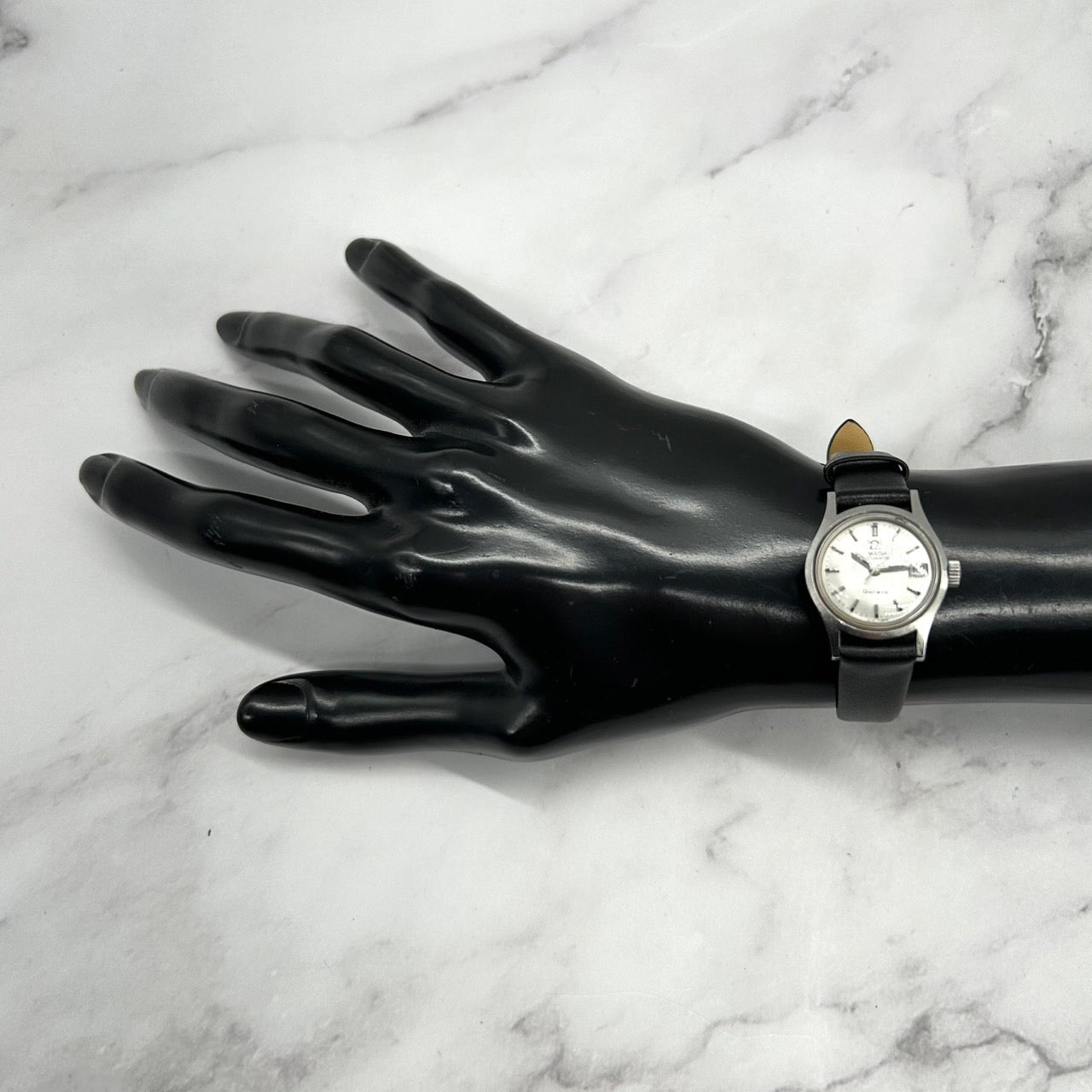 【稼働品/デッドストック】OMEGA オメガ Geneve ジュネーブ レディース 腕時計 自動巻き オートマチック デイト付 シルバー文字盤 ヴィンテージ アンティーク クラシック エレガント スイス製 クリーニング済み G5