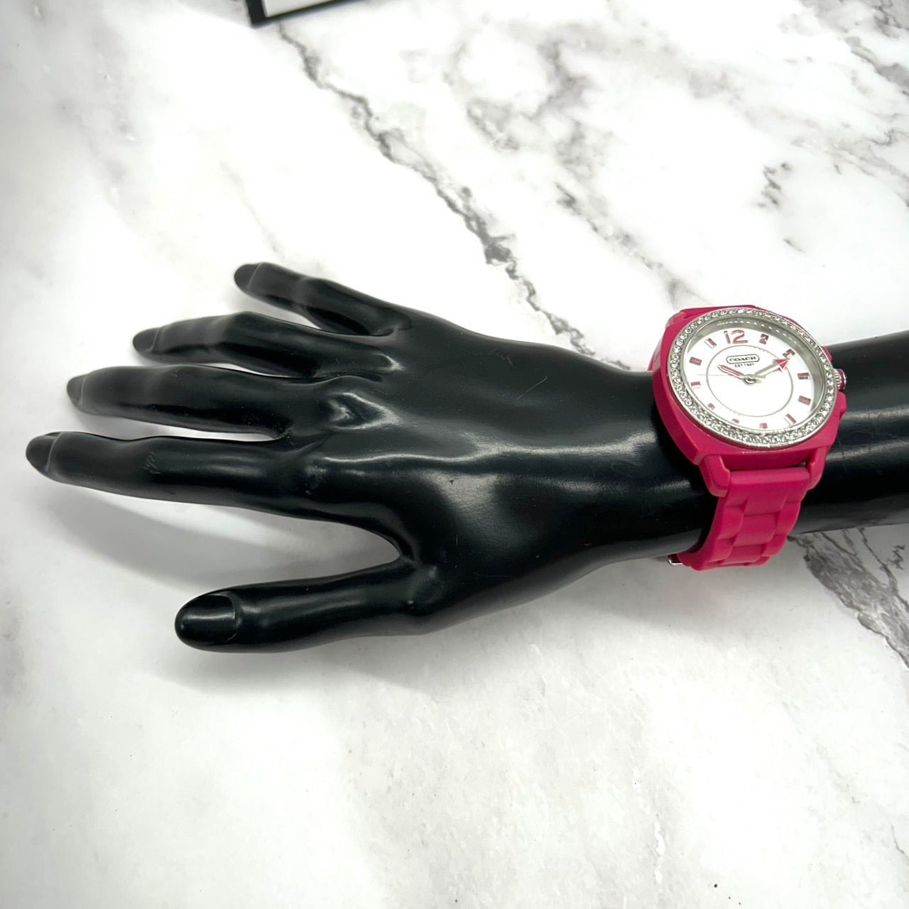 Authentic COACH CA.93.7.29.0627S Stone Bezel Pink Ladies Watch Quartz Signature