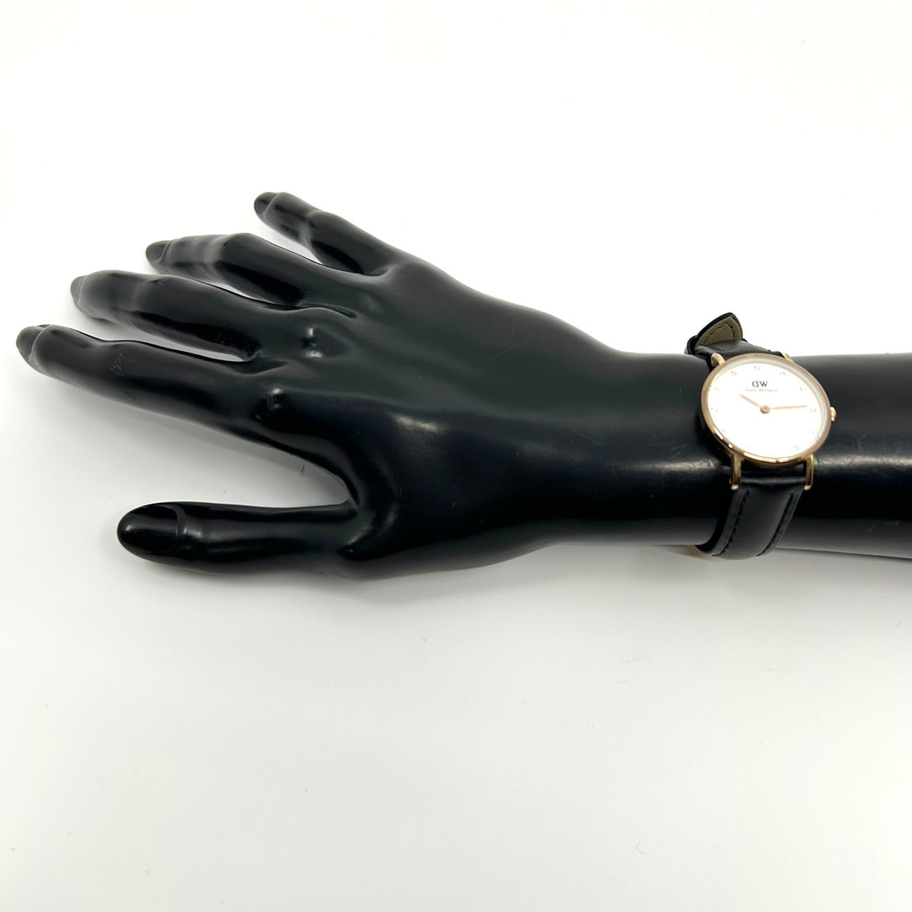 【電池交換済】ダニエルウェリントン 腕時計 レディース Classy 026R7 クラッシー クオーツ ローズゴールド ホワイト文字盤 ストーンインデックス レザーベルト ブラック エレガント クラシック ドレスウォッチ 人気モデル クリーニング済み G1