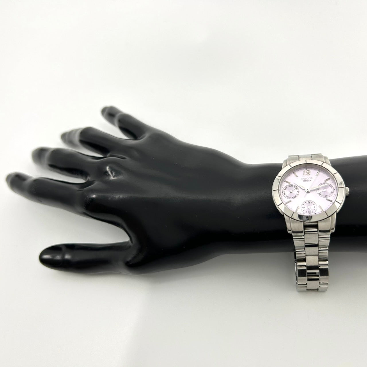 【稼働品/美品】CITIZEN Wicca シチズン ウィッカ ソーラー ユニセックス 腕時計 6329-S004942 ラウンド パープル文字盤 シルバー デイデイト 24時間計 マルチファンクション エレガント クラシック クリーニング済み G1