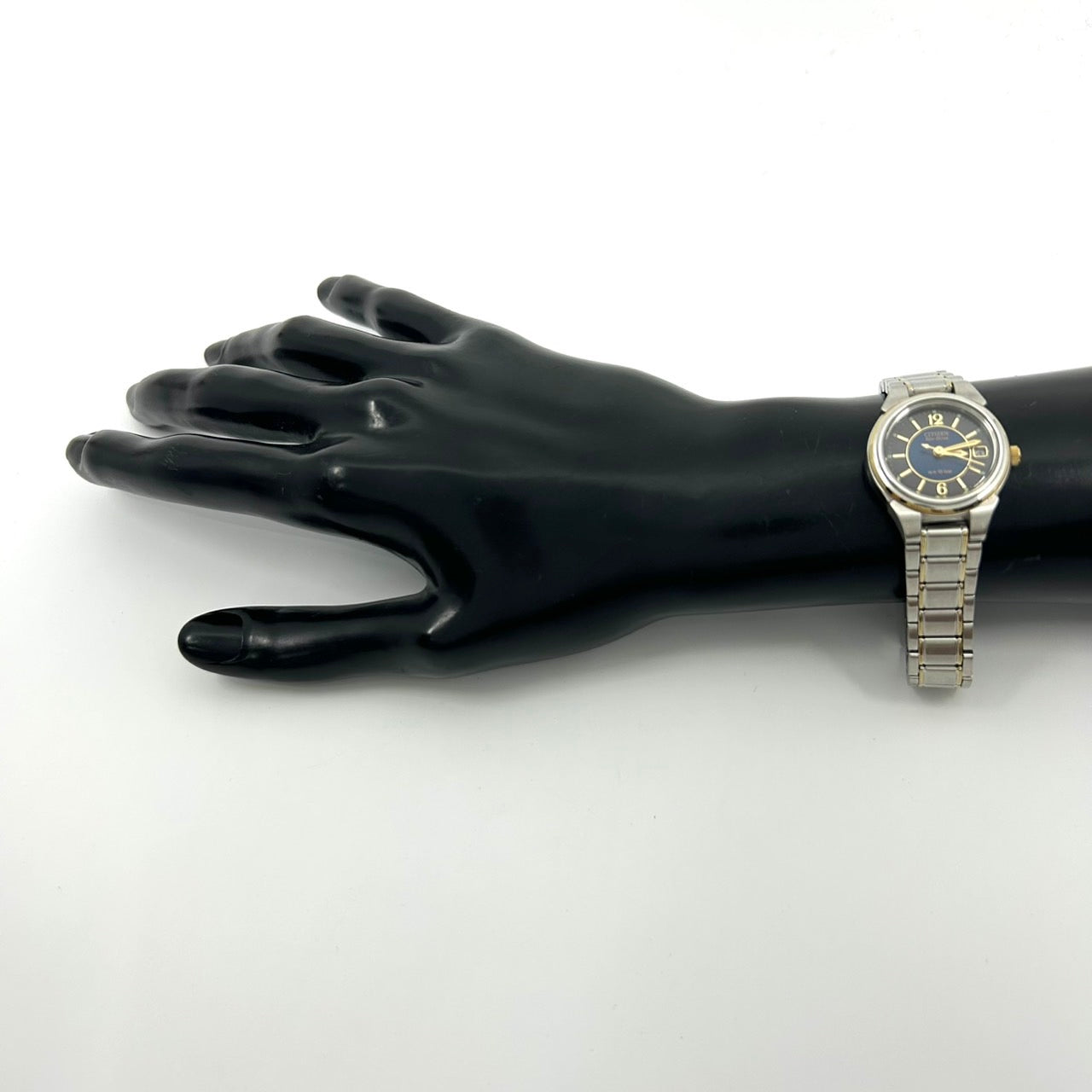 【稼働品】CITIZEN シチズン Eco-Drive エコドライブ レディース腕時計 E011 ネイビー文字盤 ゴールド コンビカラー デイト アナログ ソーラー 10気圧防水 エレガント クラシックデザイン クリーニング済み G6