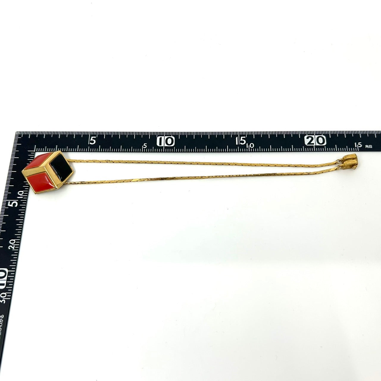 GIVENCHY ジバンシー ネックレス ペンダント スクエア型 赤 レッド 黒 ブラック バイカラー ゴールドカラー ヴィンテージ アクセサリー ジュエリー レディース I8