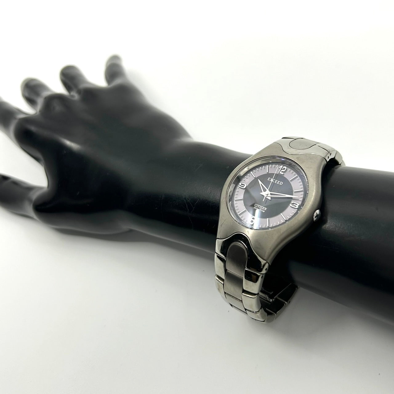 【稼働品】シチズン エクシード 腕時計 メンズ A780-H21602 TA エコドライブ チタン ソーラー 黒文字盤 アナログ シルバー 軽量 ビジネス クラシック エレガント シンプル スポーティー ドレスウォッチ クリーニング済 G2