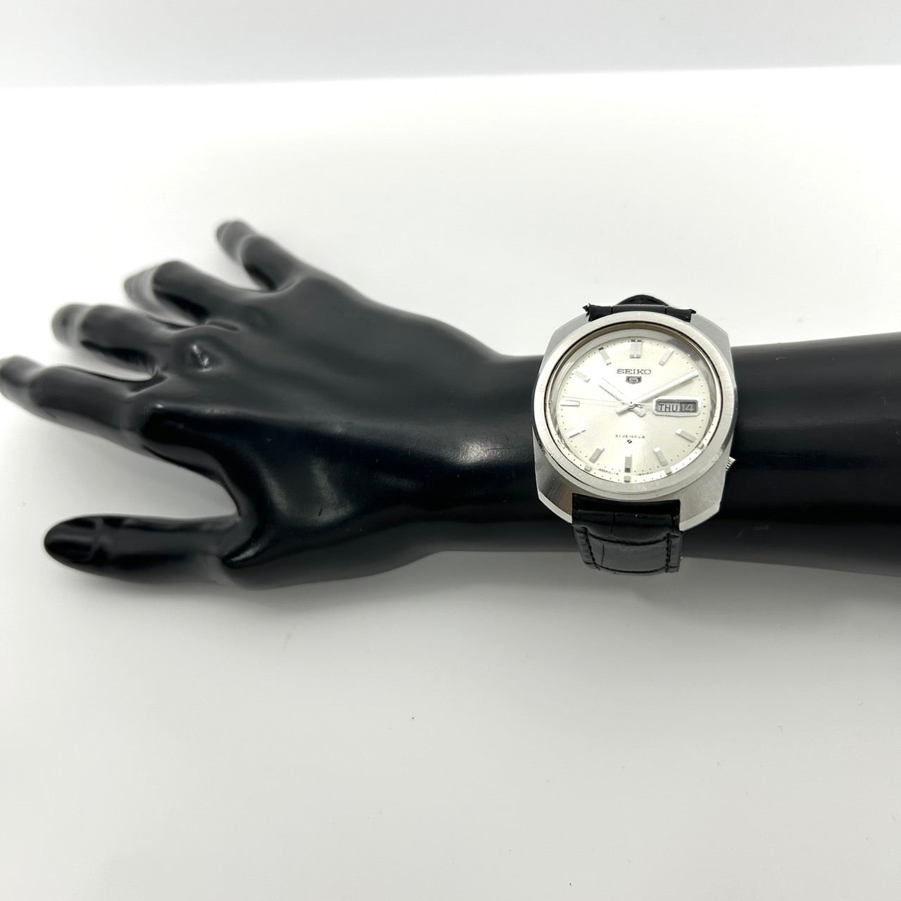 【稼働品/新品ベルト】SEIKO セイコー 5 ファイブ 腕時計 メンズ 自動巻き 6119-8220 21石 デイデイト シルバー文字盤 アナログ ビンテージ アンティーク クラシック レトロ ビジネスウォッチ クリーニング済 G4