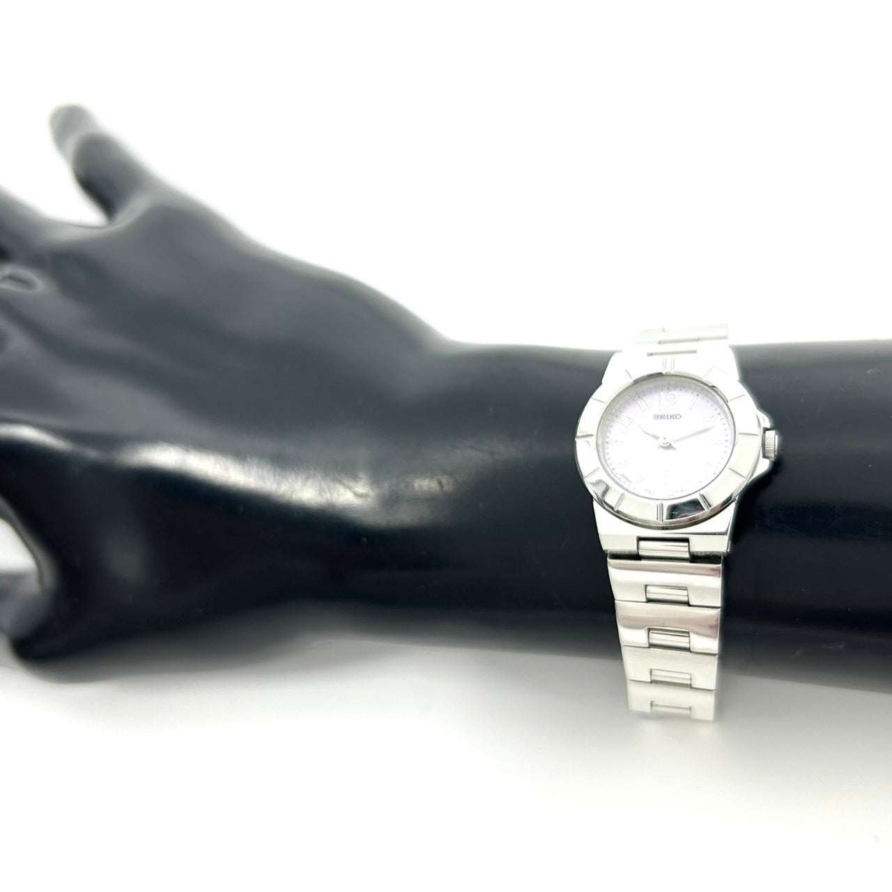 【稼働品】SEIKO セイコー LUKIA ルキア 4N21-1130 レディース 腕時計 クオーツ アナログ 白蝶貝文字盤 パープルシェル シルバー ステンレススチール 10気圧防水 エレガント フェミニン ドレスウォッチ クリーニング済 G2