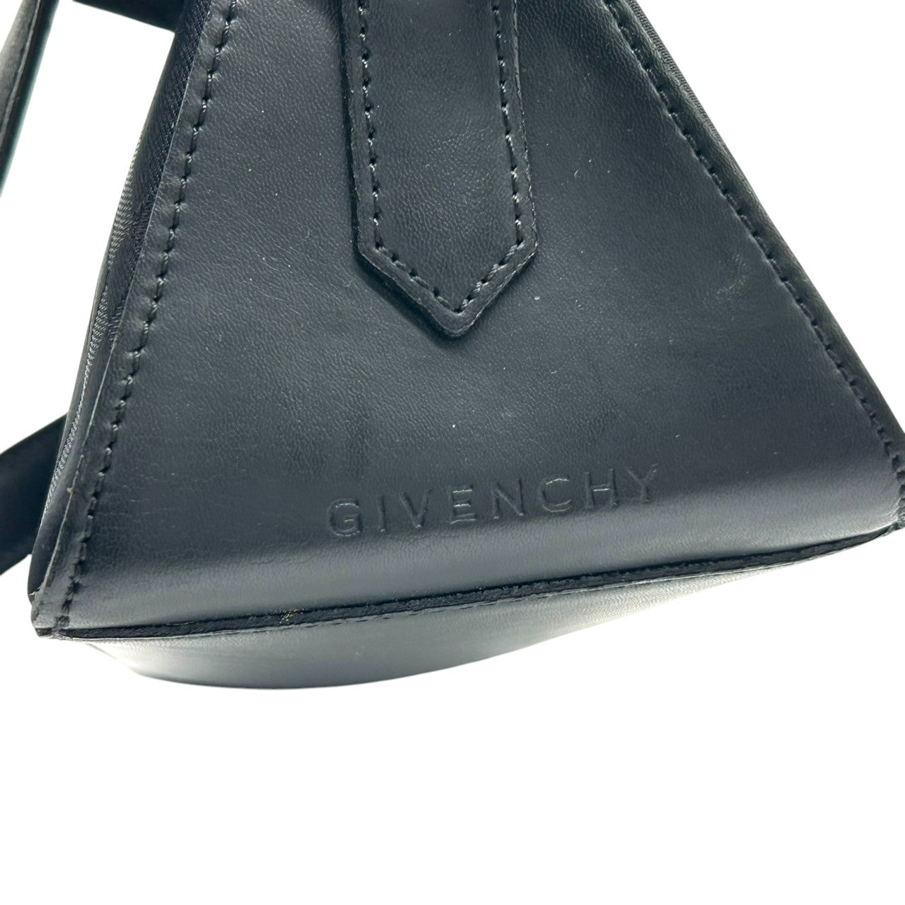 【美品/クリーニング済】 GIVENCHY ジバンシィ ジバンシー ハンドバッグ アクセサリーポーチ 4Gロゴ ナイロン レザー 黒 レディース トライアングル 三角 ピラミッド型 ミニバッグ ビンテージ クラシック フォーマル パーティー S31
