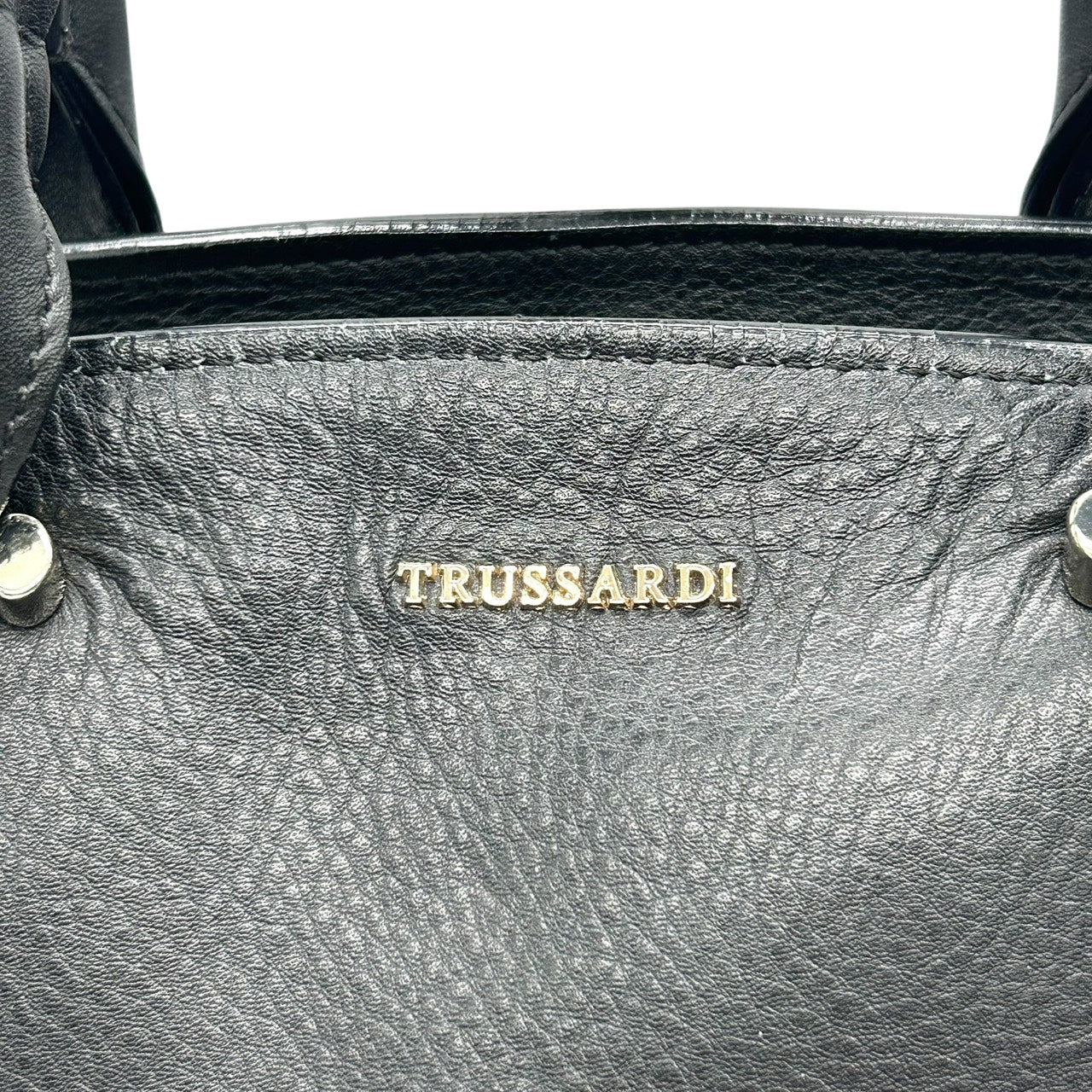 トラサルディ TRUSSARDI 2WAYバッグ ハンドバッグ ショルダーバッグ レザー 黒 ブラック ゴールド金具 上品 S55