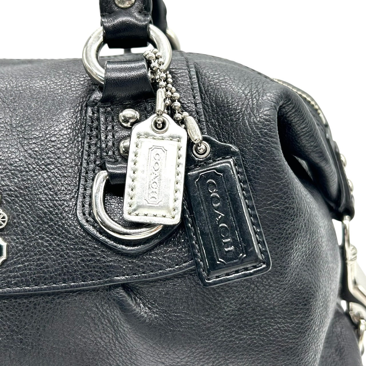 【美品/保存袋付き】COACH コーチ マディソン 2WAY ハンドバッグ ショルダーバッグ 12937 サッチェルバッグ 自立可 本革 ペブルドレザー ブラック 黒 ギャザー ホースアンドキャリッジロゴ レディース エレガント クリーニング済み s86