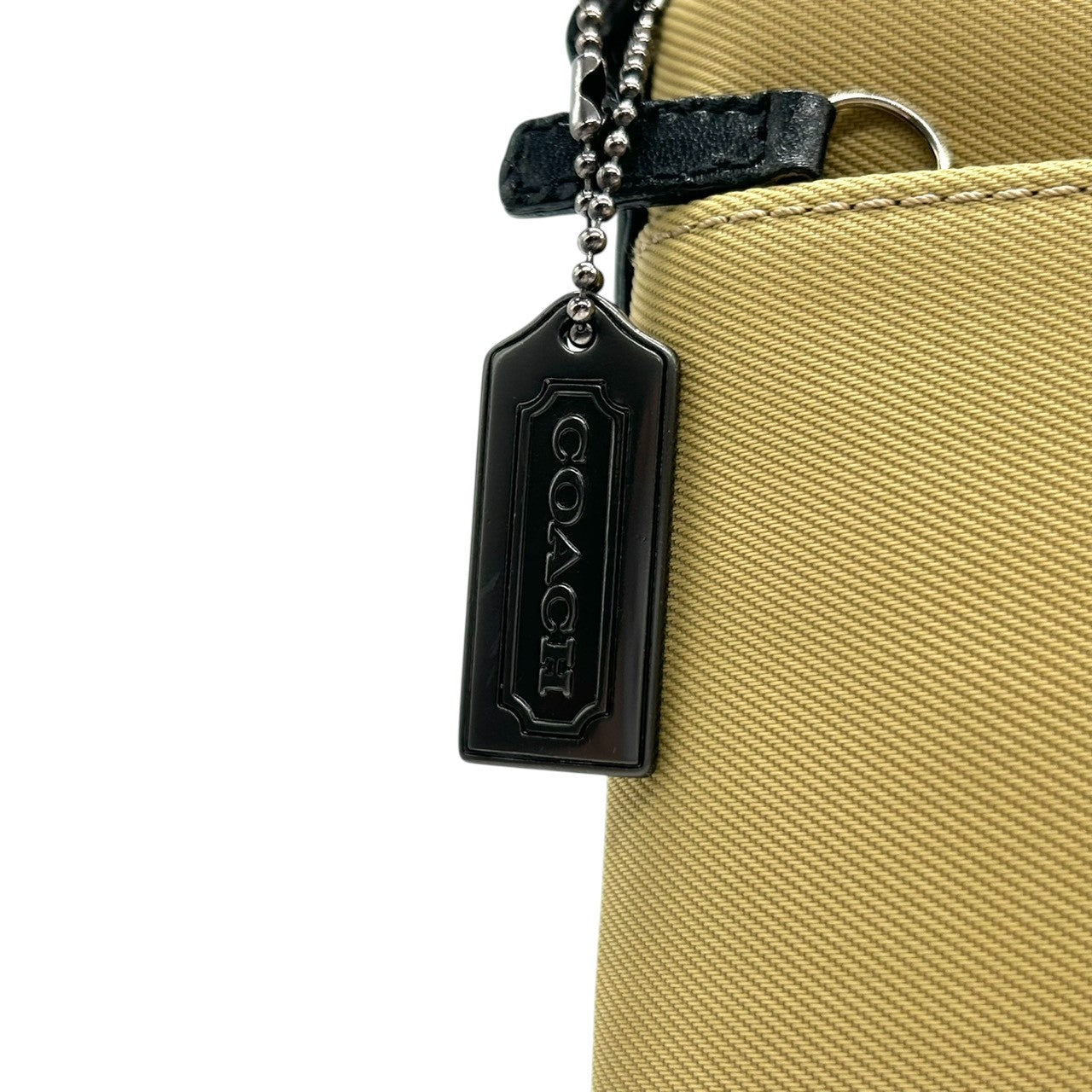 【美品】コーチ ハンドバッグ 7407 ナイロン レザー ベージュ ブラック アクセサリーポーチ ワンショルダー ミニバッグ コンパクト 軽量 レディース チャーム付き カジュアル シンプル ヴィンテージデザイン クリーニング済み U4