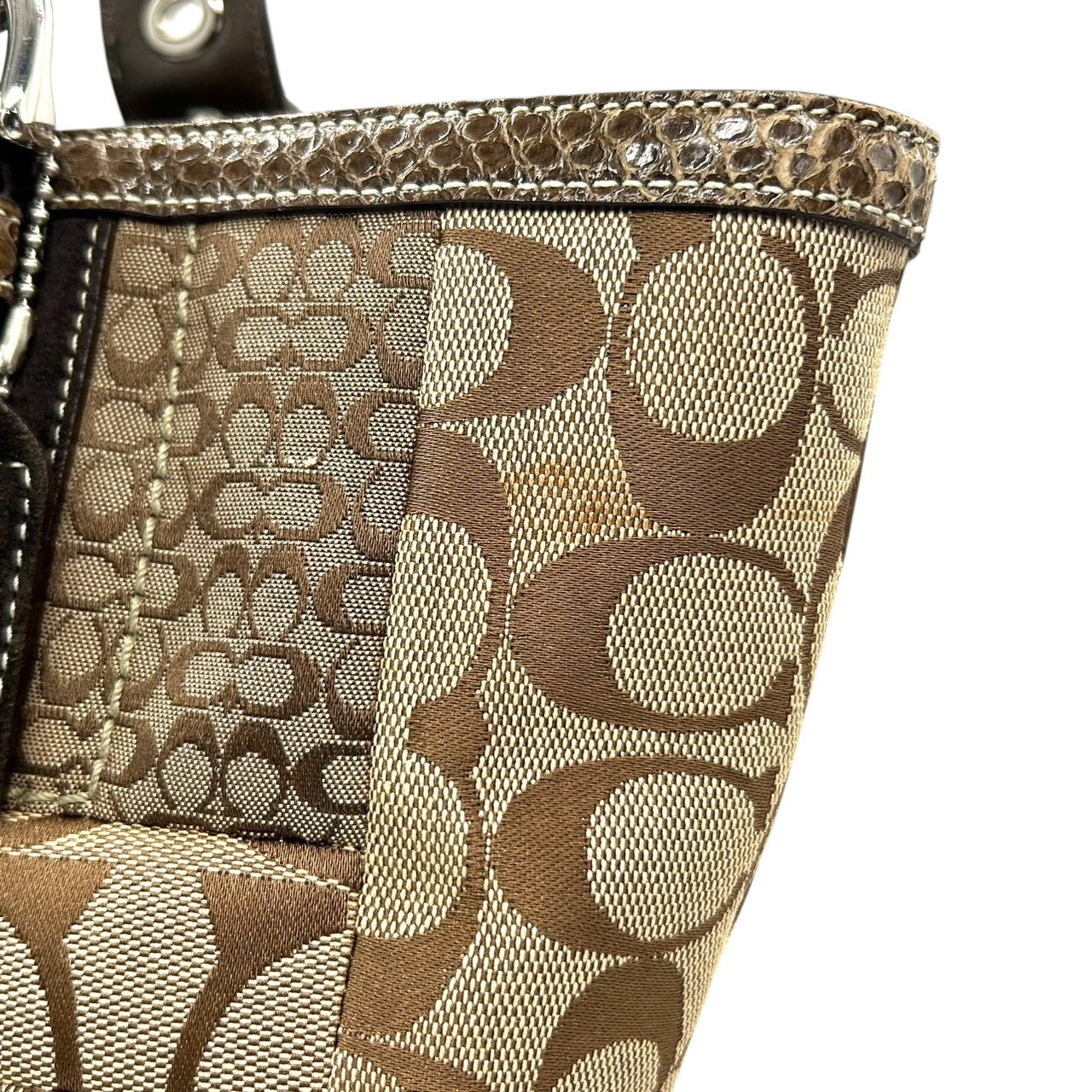 【未使用級】 COACH コーチ トートバッグ 10089 パッチワーク シグネチャー キャンバス 型押しレザー ブラウン A4収納可 大容量 ワンショルダー 肩掛け レディース ハンドバッグ チャーム付き エレガント クラシックデザイン s67