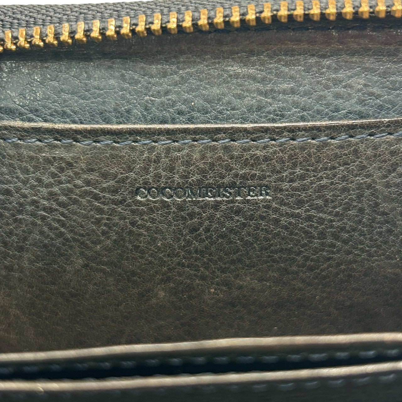 ココマイスター マットーネ オリヴェートコインパース 小銭入れ ラウンドファスナー レザー 本革 ブラック メンズ ビジネス カジュアル 上品 高級 日本製 職人技 経年変化 エイジング ミニ財布 コンパクトウォレット COCOMEISTER w2