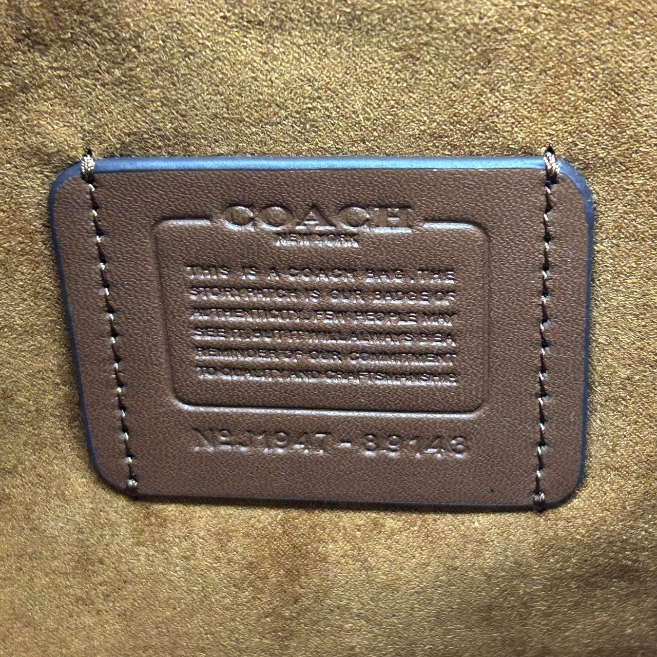 【極美品/未使用級】コーチ フィールドトート 30 2WAY ショルダーバッグ 89148 ホースアンドキャリッジ 馬車柄 PVC レザー ホワイト A4可 レディース 斜め掛け可 自立可 COACH トートバッグ s61