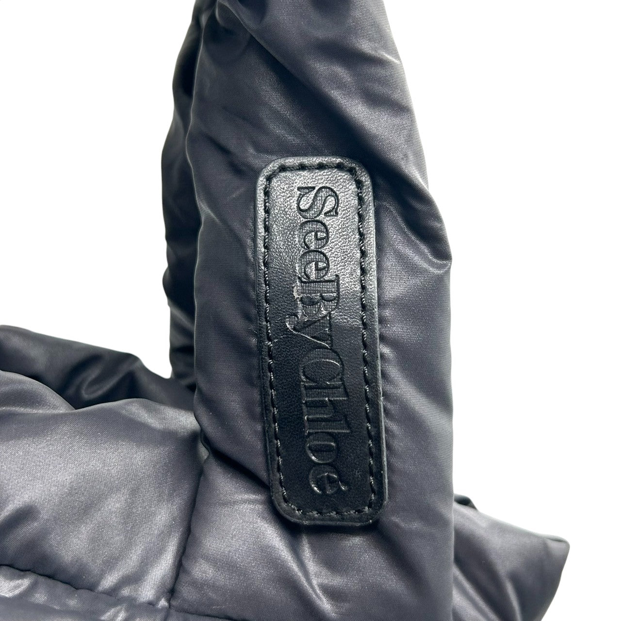 【美品】シーバイクロエ ジョイライダー 2WAY ハンドバッグ ナイロン ブラック レディース 斜め掛け可 大容量 軽量 SEE BY CHLOE JOY RIDER ふんわり パデッドバッグ (ショルダーストラップ社外品) U5