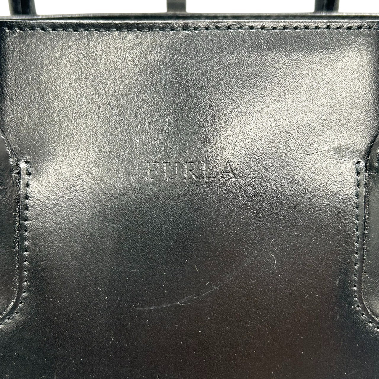 フルラ FURLA レザー トートバッグ ハンドバッグ ビジネスバッグ A4ファイル PC収納可 肩掛け可 通勤通学 書類鞄 大容量 自立可 ブラック 黒 レディース シンプル エレガント フォーマル イタリア製 上品なデザイン s29
