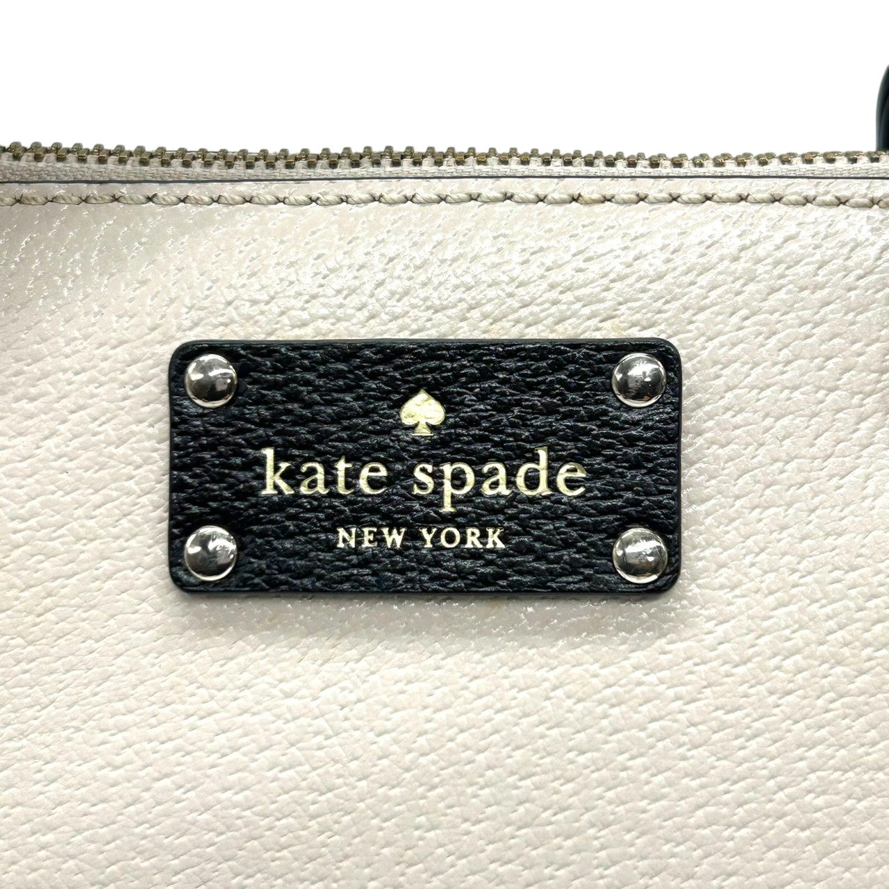 ケイトスペード シダーストリート 2WAY ハンドバッグ ショルダーバッグ 斜め掛け可 ドーム サッチェルバッグ レザー 本革 バイカラー オフホワイト ブラック レディース 通勤 通学 エレガント フェミニン 自立可 s41