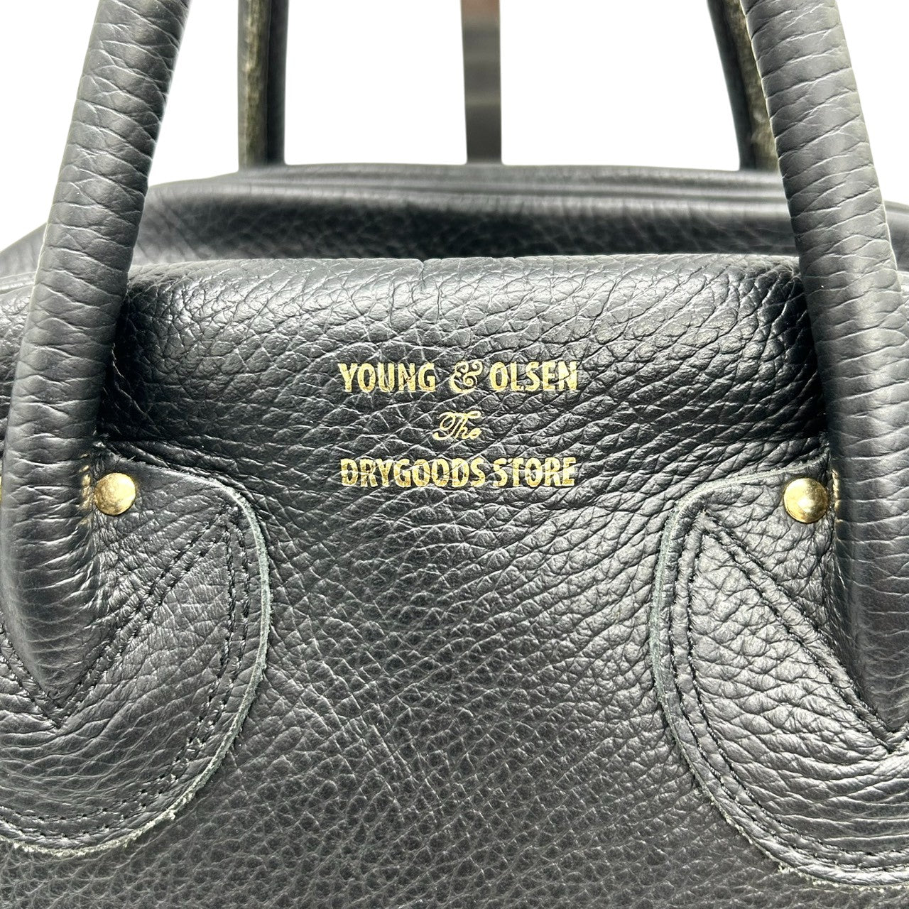 【ストラップ新品】ヤングアンドオルセン 2WAY ボストンバッグ ハンドバッグ ショルダーバッグ 斜め掛け 肩掛け 自立可 レザー 本革 シボ革 ブラック レディース 通勤 通学 ビジネス カジュアル きれいめ 定番人気 s82