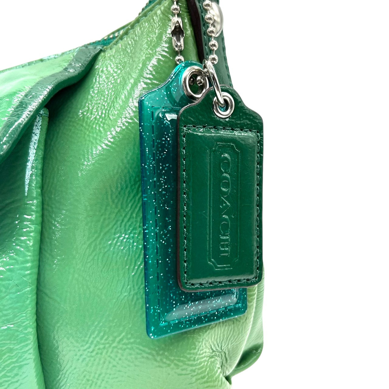 コーチ COACH ポピー パテントレザー 2WAY ショルダーバッグ ワンショルダー ハンドバッグ 13852 エナメル グリーン ラメ チャーム付き 斜め掛け可 レディース ポップ 個性的 s12