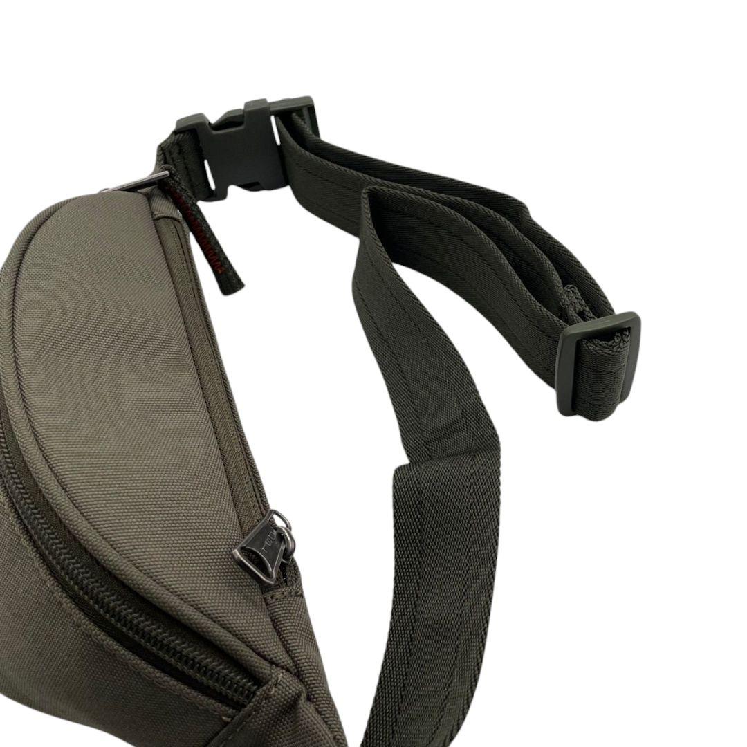 ディーゼル ショルダーバッグ 緑 ロゴ ナイロン DIESEL s60 グリーン 斜め掛け可 ウエストポーチ オシャレ 本物保証 鑑定済 スピード発送