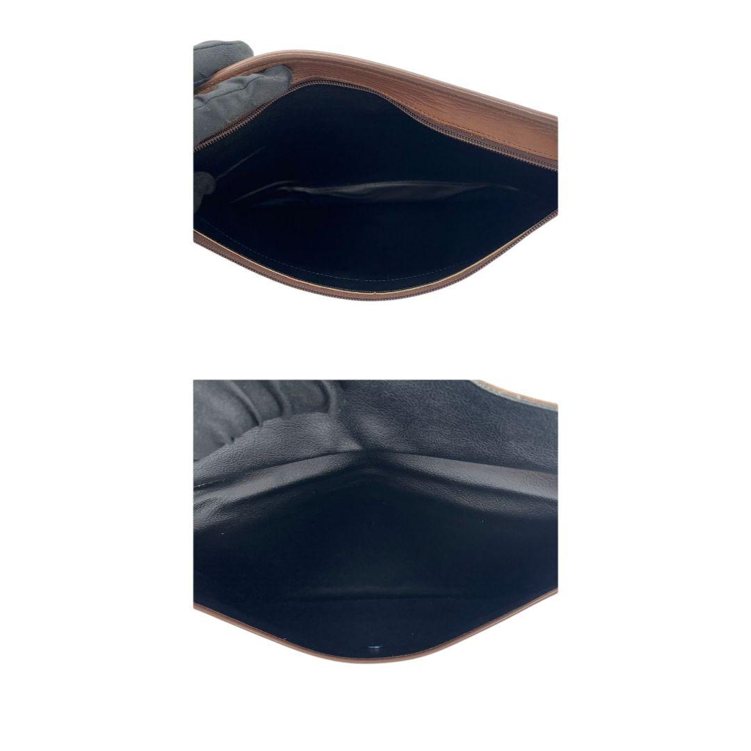 美品 バーバリー クラッチバッグ 茶 ベージュ ブラウン ノバチェック ホースロゴ レザー 本革 A4収納 セカンドバッグ ロゴタグ 本物保証 鑑定済 オシャレ Burberrys u10