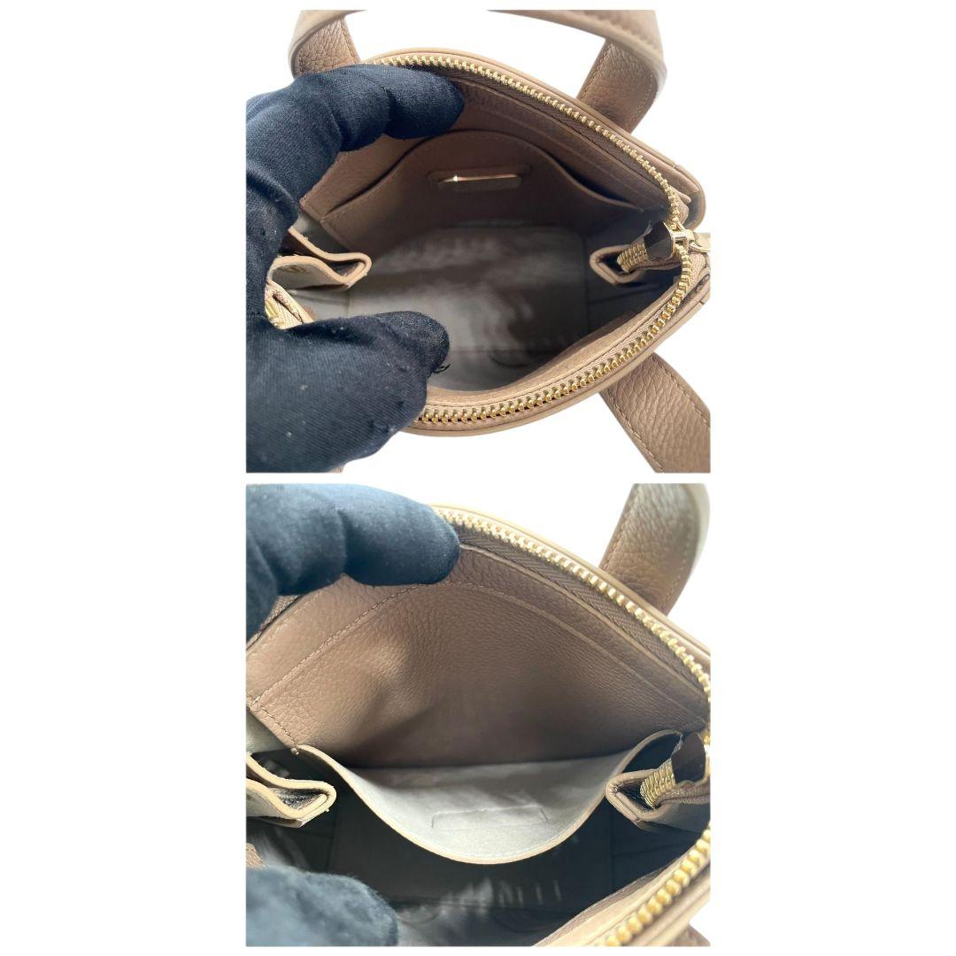 フルラ 2way レザー ハンドバッグ グレージュ ショルダーバッグ トートバッグ 斜め掛け可 ゴールド金具 ロゴプレート 本革