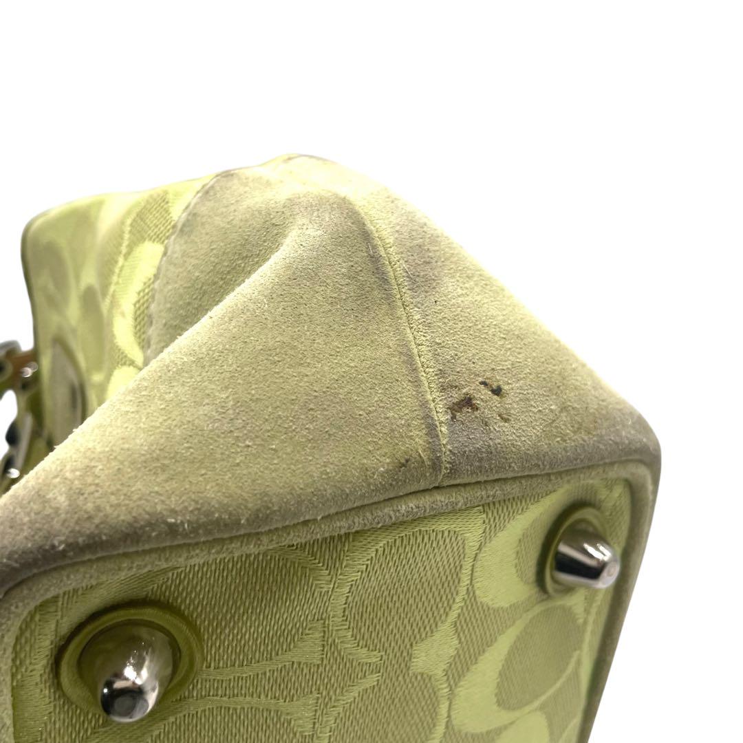 コーチ ハンドバッグ 黄緑 シグネチャー タッセル チャーム キャンバス スエード レザー トートバッグ グリーン レディース 6830