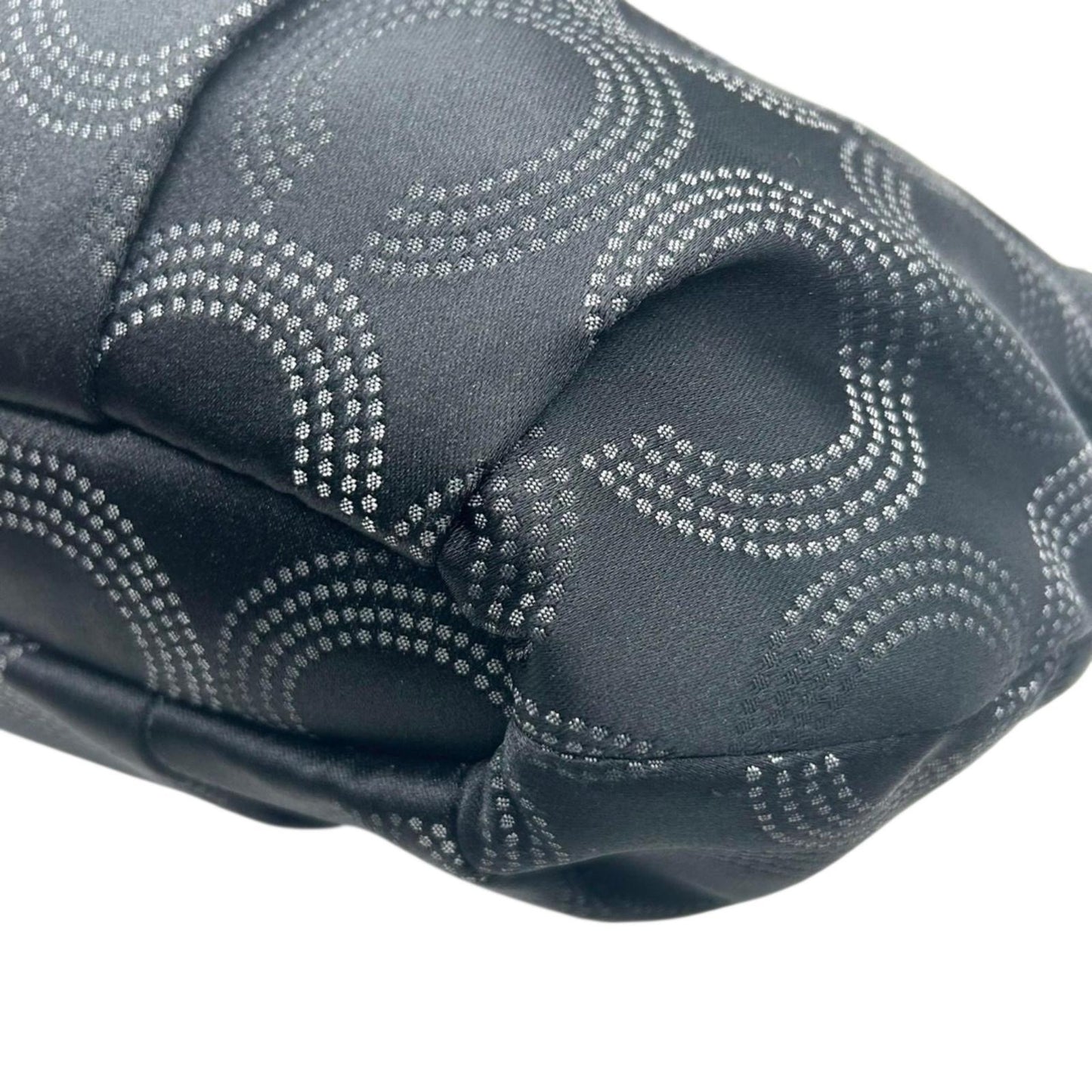 【美品】COACH コーチ オプアート 2WAY ショルダーバッグ ハンドバッグ 15929 ワンショルダー ホーボーバッグ ドット柄 サークルロゴ ナイロン レザー ブラック レディース 軽量 エレガント 通勤 通学 クリーニング済み E5